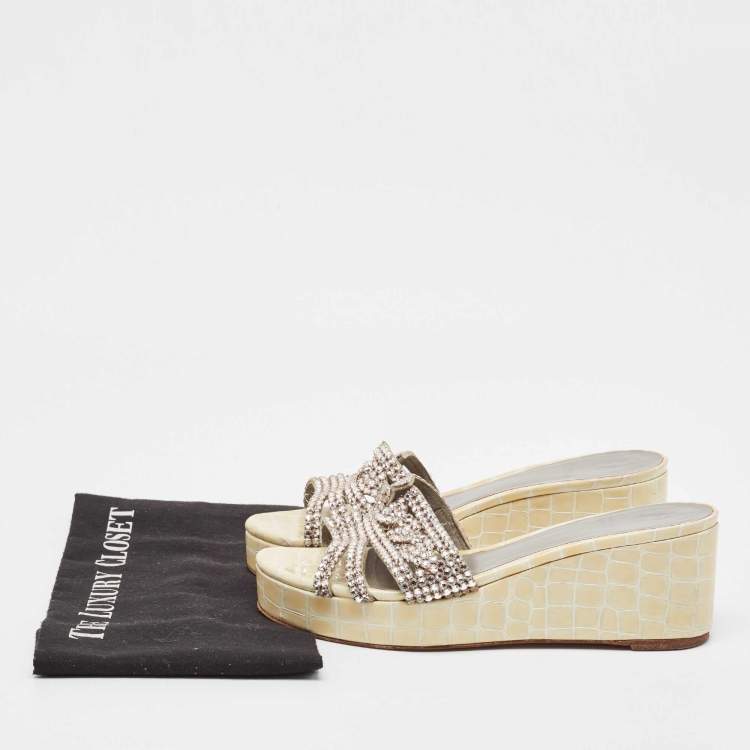 Pre Owned Gina Cream Croc Embossed Patent and Leather Wedge Sandals Size 39.5