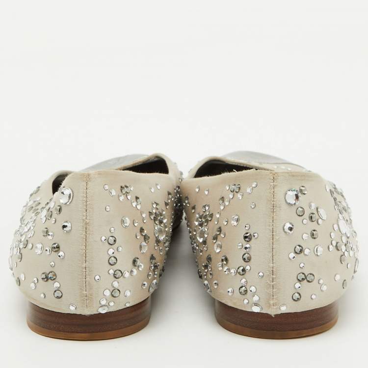 Pre Owned Gina Light Grey/Silver Satin and Leather Crystal Embellished Ballet Flats Size 40