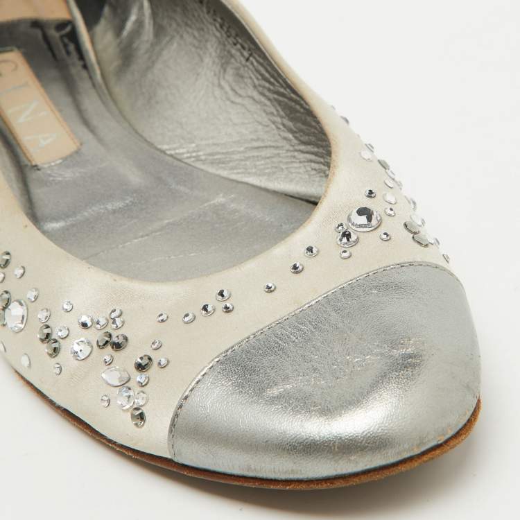 Pre Owned Gina Light Grey/Silver Satin and Leather Crystal Embellished Ballet Flats Size 40