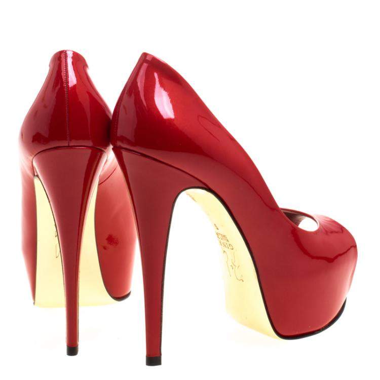 مملوكة مسبقًا Gina Red Patent Open Toe Platform Pumps Size 38