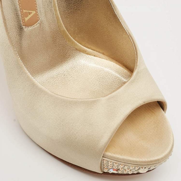 Pre Owned Gina Beige Satin Crystal Embellished Peep Toe Platform Pumps Size 38.5