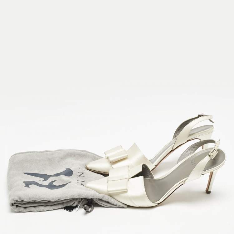 Pre Owned Gina Off White Satin Pointed Toe Slingback Pumps Size 38.5