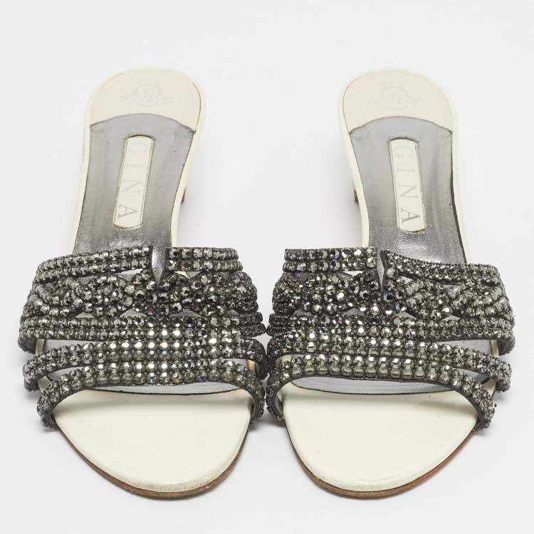 Pre Owned Gina Cream Patent Leather Crystal Embellished Slides Sandals Size 41.5