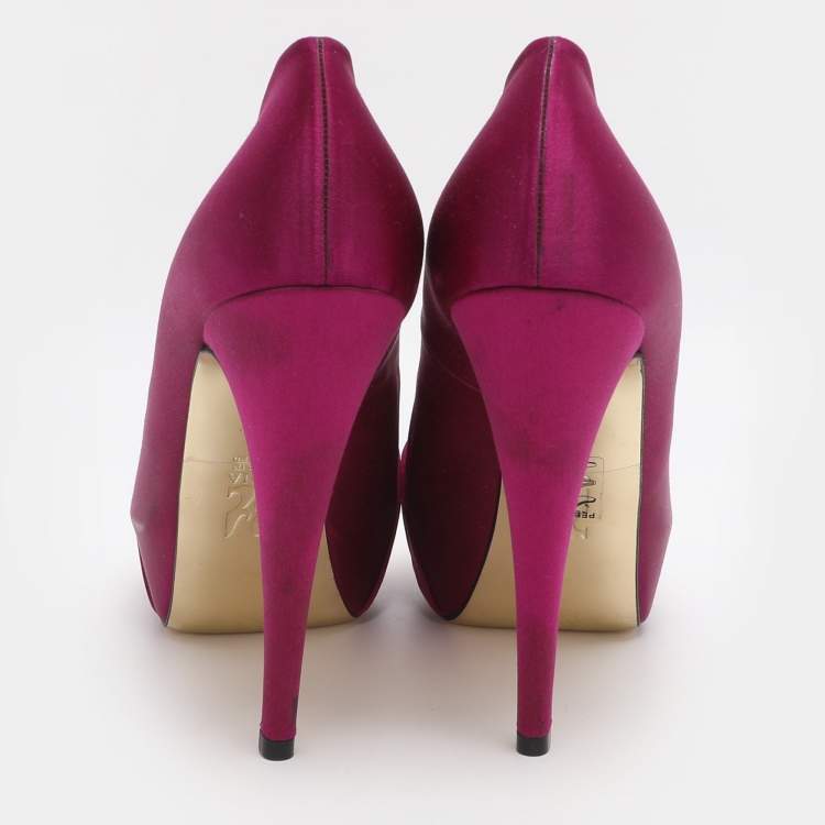Pre Owned Gina Size 40.5 Purple Satin Platform Pumps
