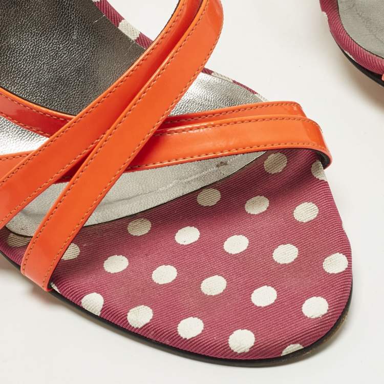 Pre Owned Gina Size 39.5 Red Patent Leather Criss-Cross Strap Slide Sandals