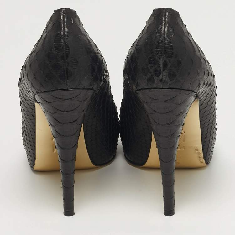 مملوكة مسبقًا Gina Size 40.5 Black Python Leather Platform Peep Toe Pumps