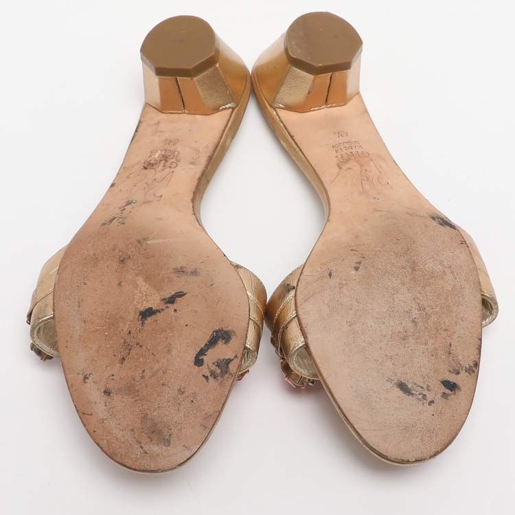 مملوكة مسبقًا Gina Size 37.5 Gold Leather Crystal Embellished Slide Sandals