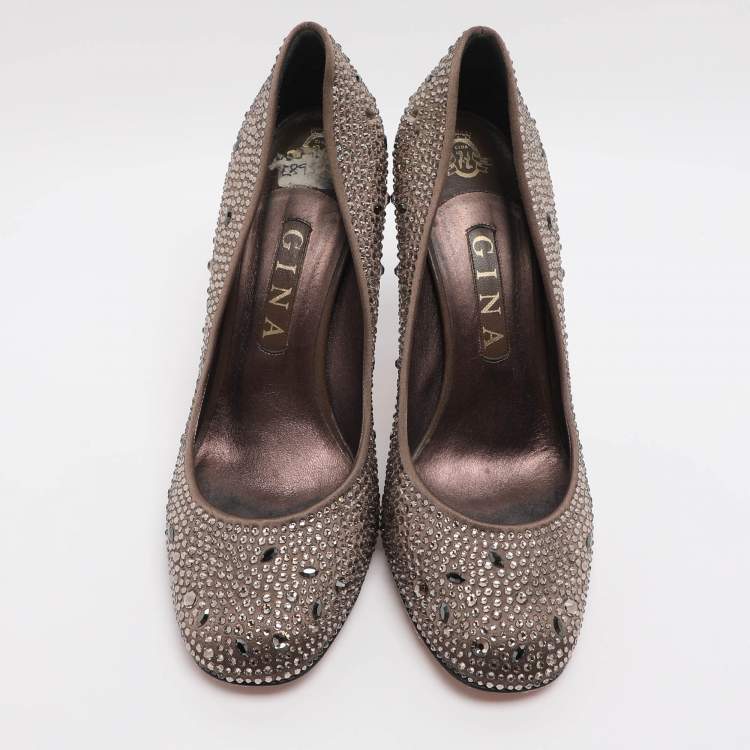 مملوكة مسبقًا Gina Size 40 Brown Crystals and Satin Pumps