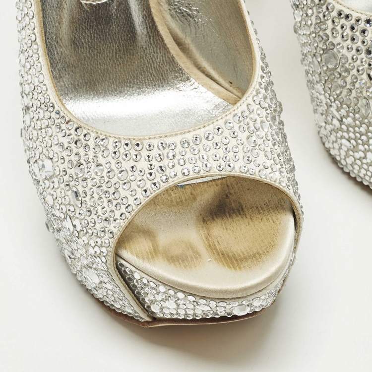 Pre Owned Gina Size 38.5 Light Grey Satin Crystal Embellished Peep Toe Platform Slingback Sandals