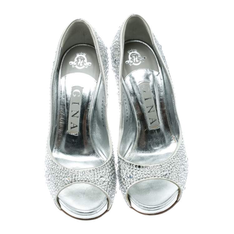 Pre Owned Gina Light Grey Satin Crystal Embellished Peep Toe Platform Pumps Size 37