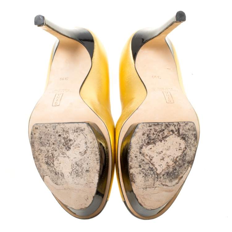 Pre Owned Gina Two Tone Leather Tori Pumps Size 36.5