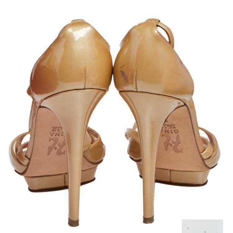 مملوكة مسبقًا Gina Beige Patent Leather Strappy Platform Sandals Size 38