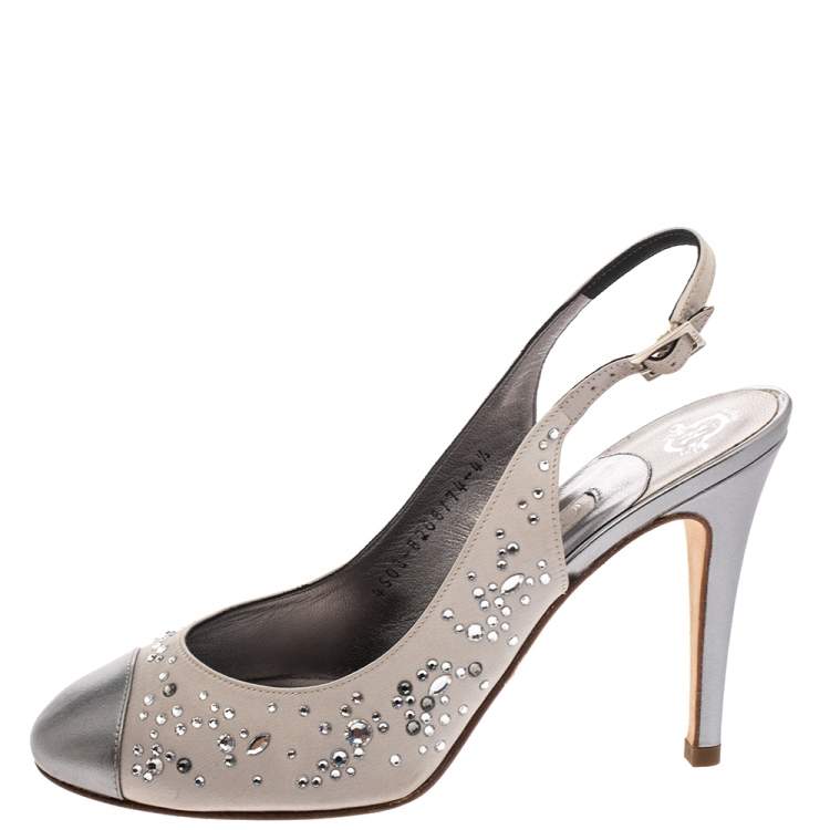 Pre Owned Gina Metallic Silver Satin and Leather Crystal Embellished Slingback Sandals Size 37.5 
