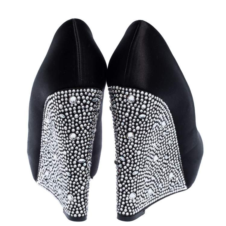 Pre Owned Gina Black Satin Belle Crystal Embellished Wedge Peep Toe Platform Pumps Size 38.5