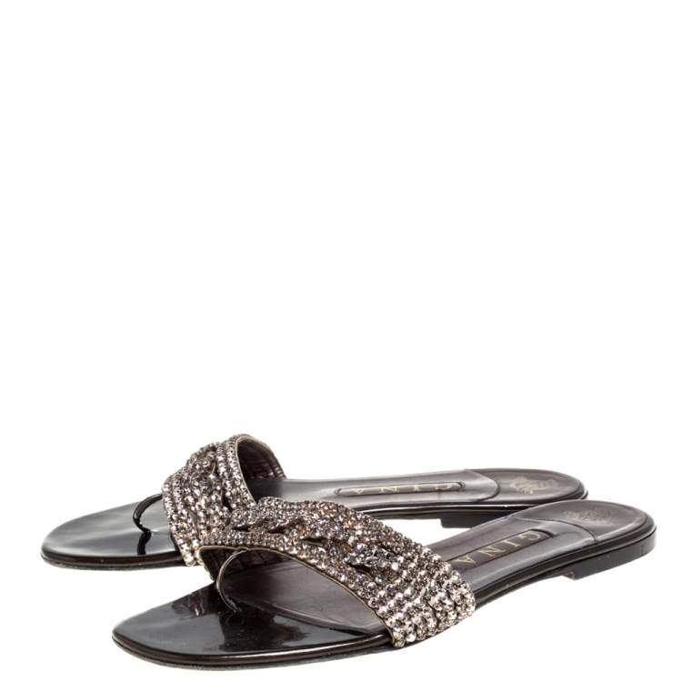 Pre Owned Gina Brown Patent Leather Crystal Embellished Thong Flat Slides Size 39