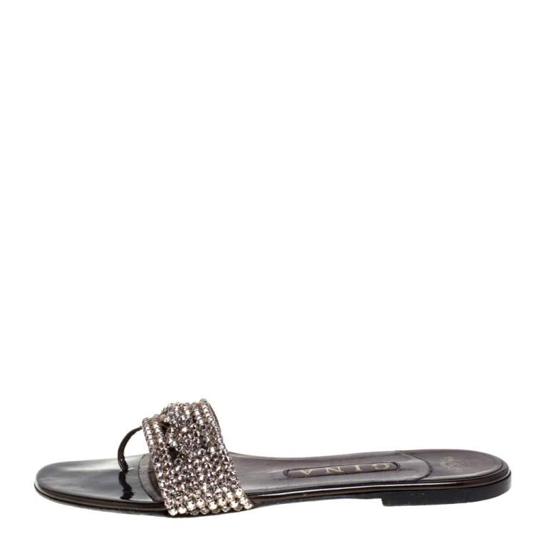 Pre Owned Gina Brown Patent Leather Crystal Embellished Thong Flat Slides Size 39