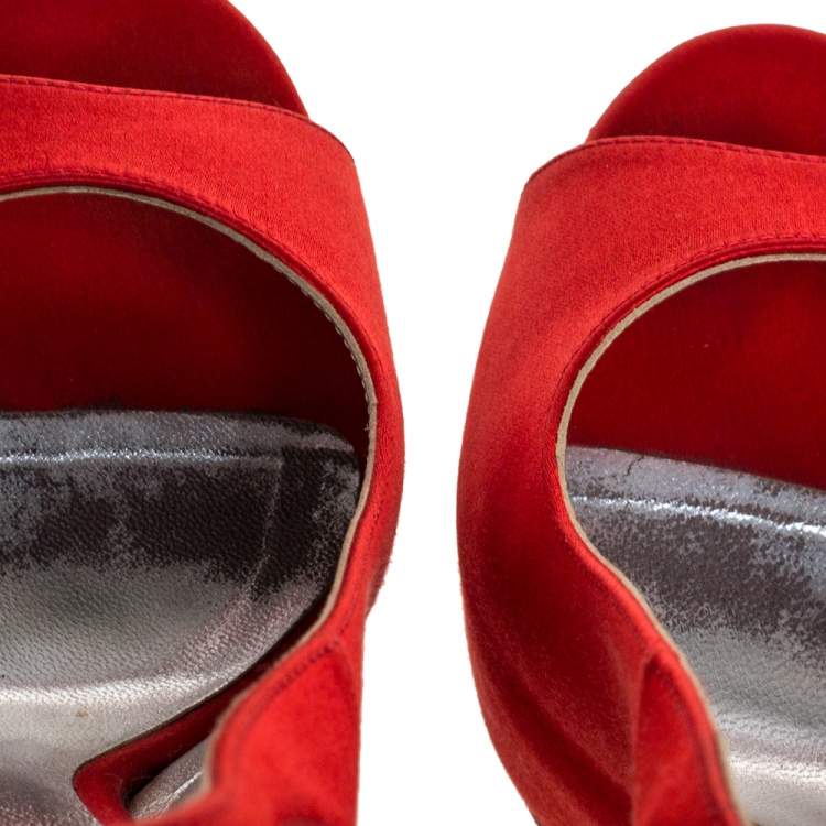 Pre Owned Gina Red Satin Crystal Embellished Platform Slingback Sandals Size 36.5