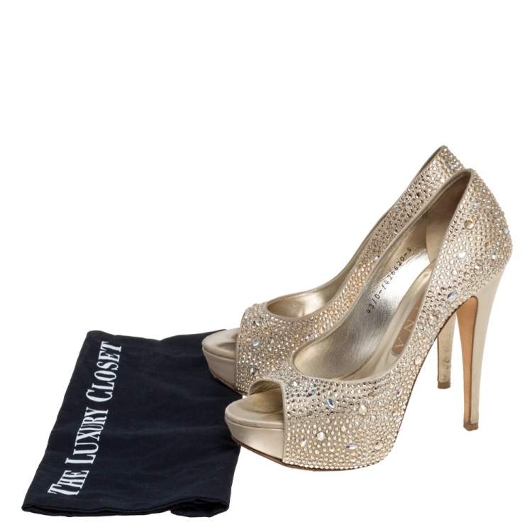 Pre Owned Gina Gold Leather and Crystal Embellished Satin Platform Pumps Size 38