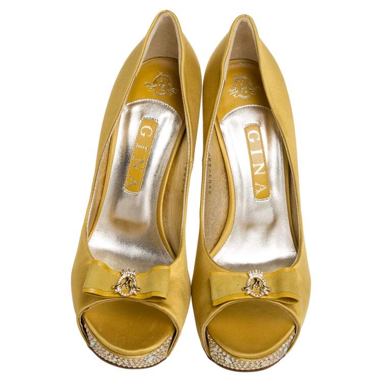 Pre Owned Gina Yellow Satin Crystal Embellished Platform Pumps Size 40