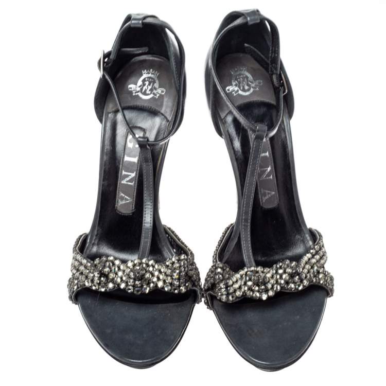 Pre Owned Gina Grey Patent Leather Crystal Embellished T-Strap Sandals Size 37.5