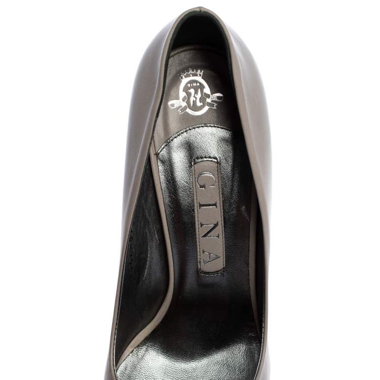 مملوكة مسبقًا Gina Grey Leather Platform Pumps Size 38.5