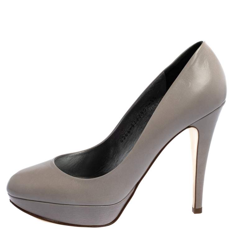 مملوكة مسبقًا Gina Grey Leather Platform Pumps Size 38.5