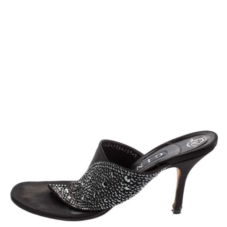 مملوكة مسبقًا Gina Black Satin Crystal Embellished Thong Sandals Size 40