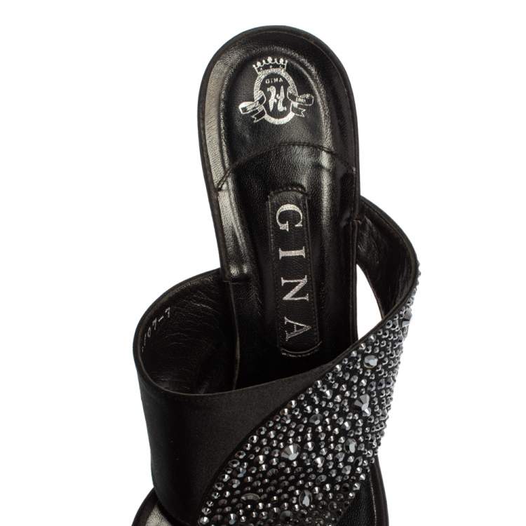 مملوكة مسبقًا Gina Black Satin Crystal Embellished Thong Sandals Size 40