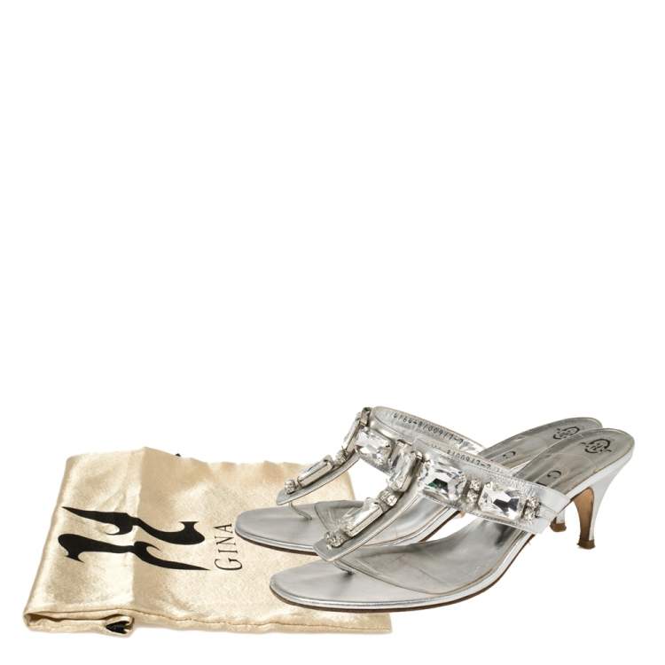 Pre Owned Gina Metallic Silver Leather Crystal Embellished Thong Sandals Size 40 