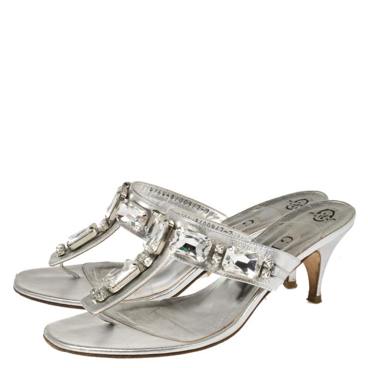 Pre Owned Gina Metallic Silver Leather Crystal Embellished Thong Sandals Size 40 