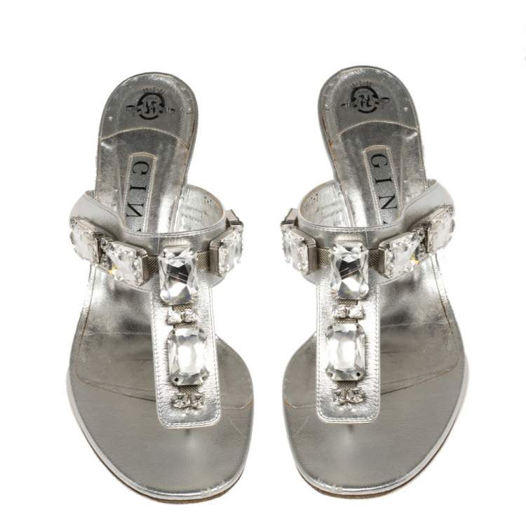Pre Owned Gina Metallic Silver Leather Crystal Embellished Thong Sandals Size 40 