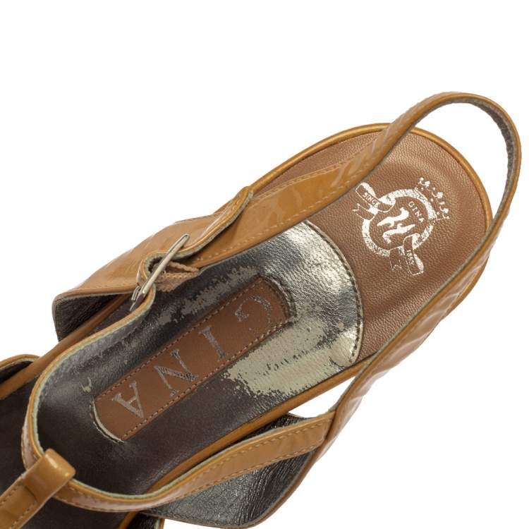 Pre Owned Gina Beige Patent Leather Strappy Platform Sandals Size 39