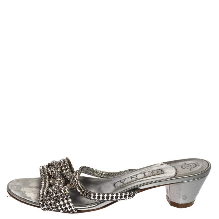 Pre Owned Gina Silver Leather Crystal Embellished Sandals Size 38