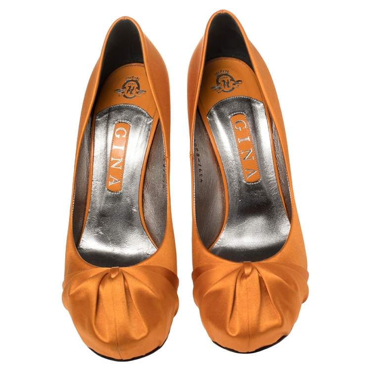 Pre Owned Gina Orange Satin Claire Hoodie Platform Pumps Size 40.5