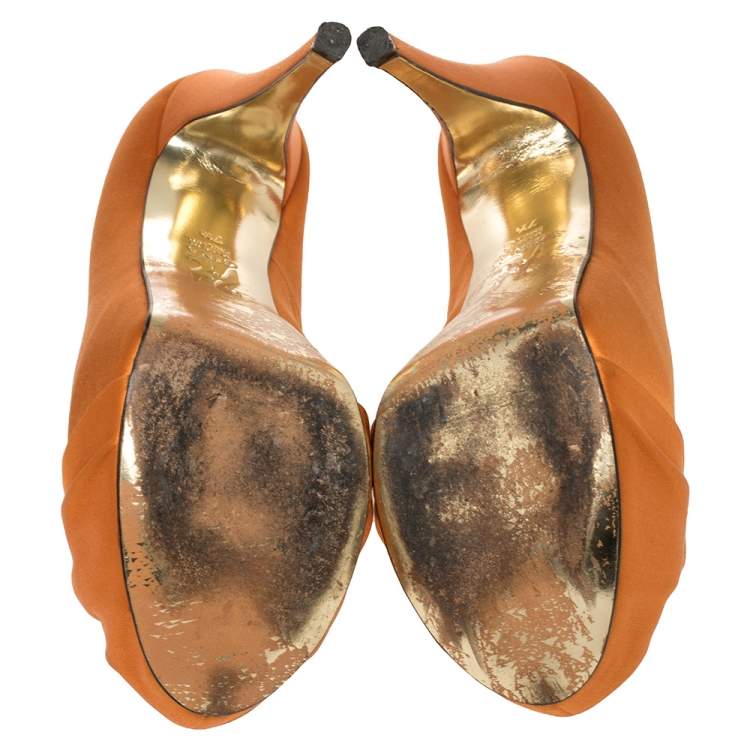 Pre Owned Gina Orange Satin Claire Hoodie Platform Pumps Size 40.5