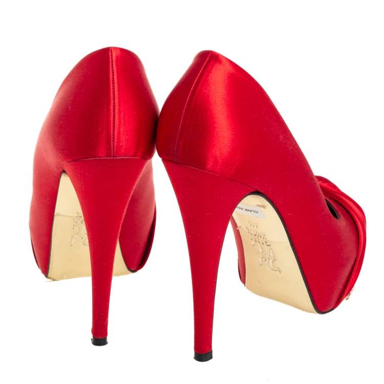 Pre Owned Gina Red Satin Platform Pumps Size 37.5