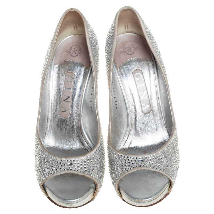 Pre Owned Gina Silver Satin Crystal Embellished Peep Toe Platform Pumps Size 38.5