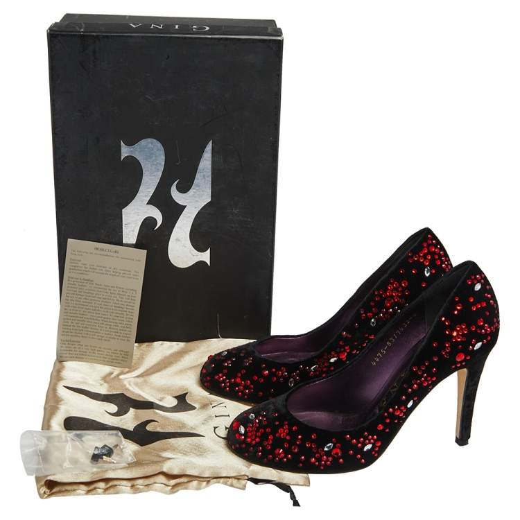 Pre Owned Gina Black Velvet  Embellished Round Toe Pumps Size 37