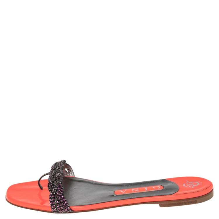 Pre Owned Gina Neon Pink Patent Leather Crystal Embellished Thong Flat Size 38.5