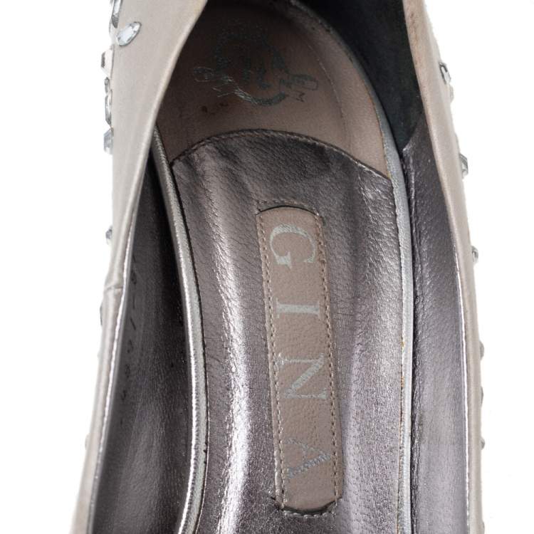 Pre Owned Gina Grey Satin Crystal Embellished Peep Toe Platform Pumps Size 37.5