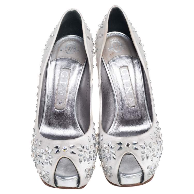 Pre Owned Gina Grey Satin Crystal Embellished Peep Toe Platform Pumps Size 37.5