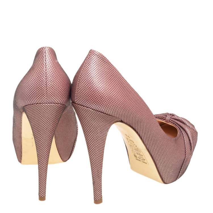 Pre Owned Gina Pink Textured Fabric Claire Platform Pumps Size 40.5
