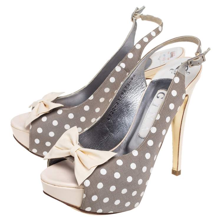 Pre Owned Gina Grey/Cream Polka Canvas And Patent Leather Bow Open Toe Sandals Size 37.5