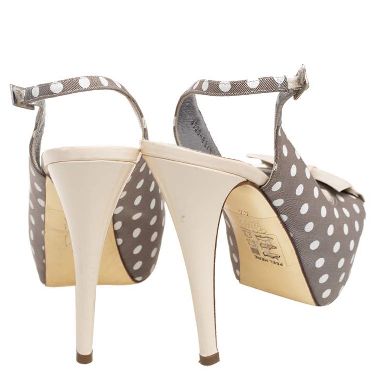 Pre Owned Gina Grey/Cream Polka Canvas And Patent Leather Bow Open Toe Sandals Size 37.5