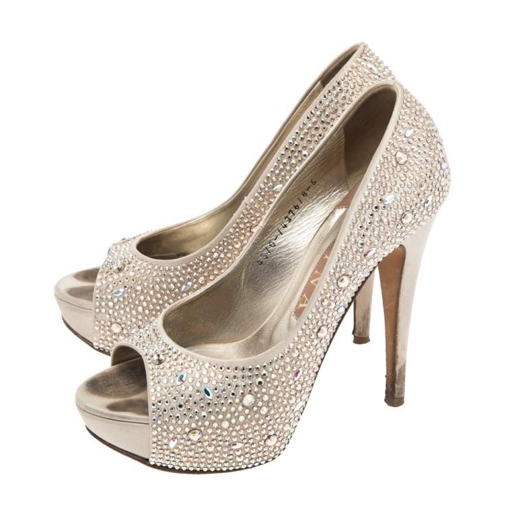Pre Owned Gina Light Gold Satin Crystal Embellished Peep Toe Platform Pumps Size 38