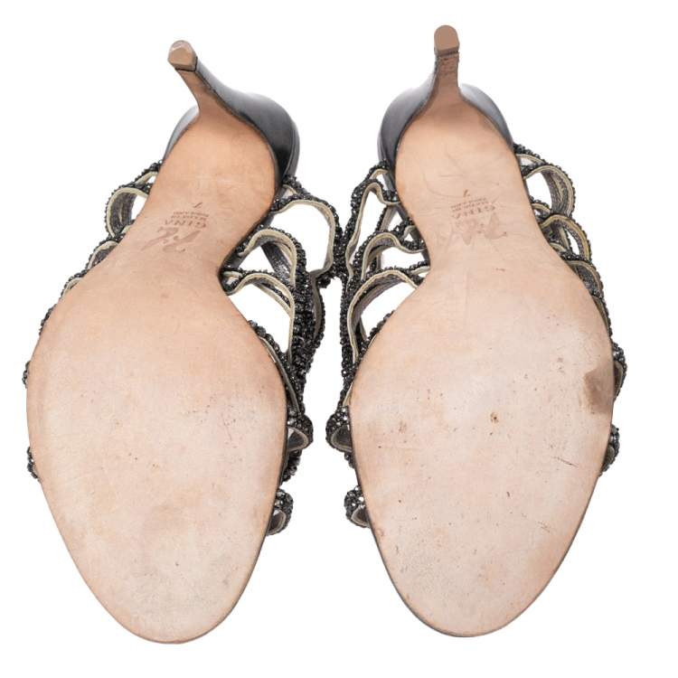 مملوكة مسبقًا Gina Silver Leather Crystal Embellished Strappy Sandals Size 40