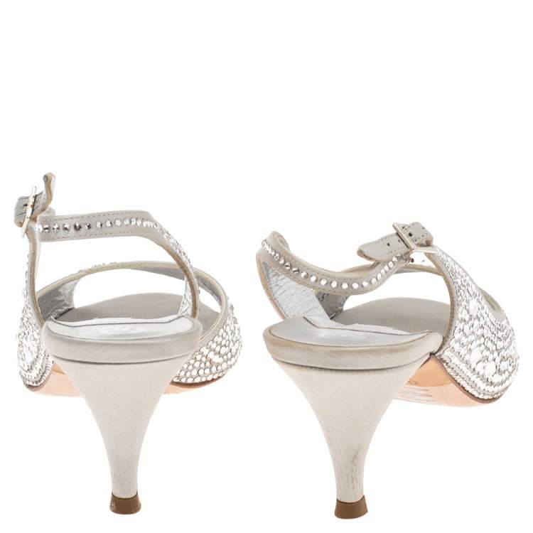 Pre Owned Gina Sliver Satin Crystal Embellished Frances Sandals Size 36.5