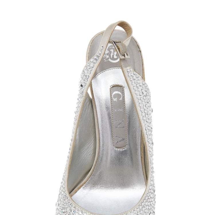 Pre Owned Gina Silver Satin Crystal Embellished Peep Toe Platform Slingback Sandals Size 38.5