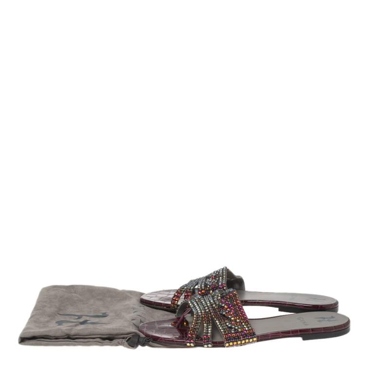 Pre Owned Gina Burgundy Crystal Embellished Croc Embossed Patent Leather Slide Flats Size 40