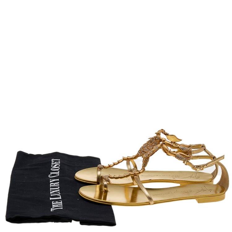 Pre Owned Gina Gold Leather Crystal Embellished Thong Flats Size 38